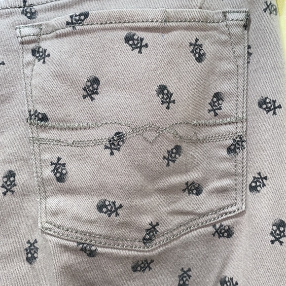 LUCKY CHARLIE SUPER SKINNY SKULL/CROSSBONES JEANS SZ 10/30 - Picture 8 of 10